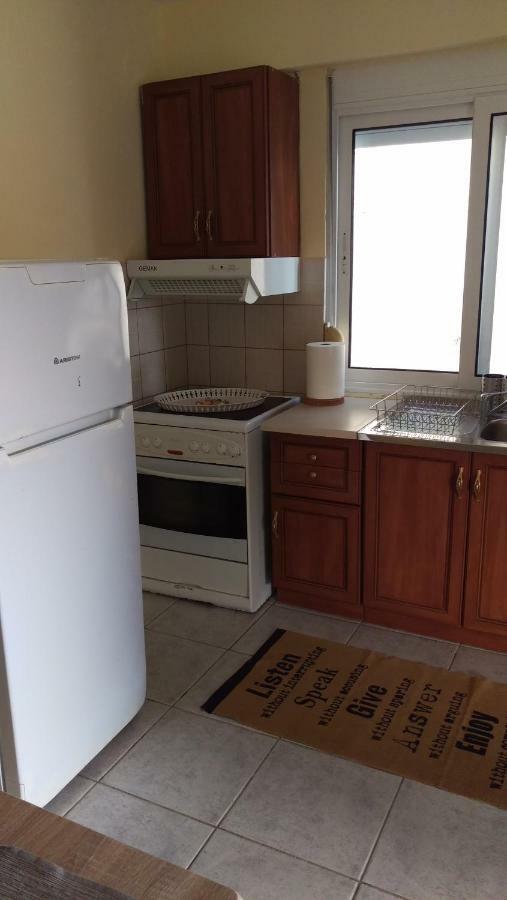 Dimitris & Vassiliki'S Apartment Посиди Екстериор снимка
